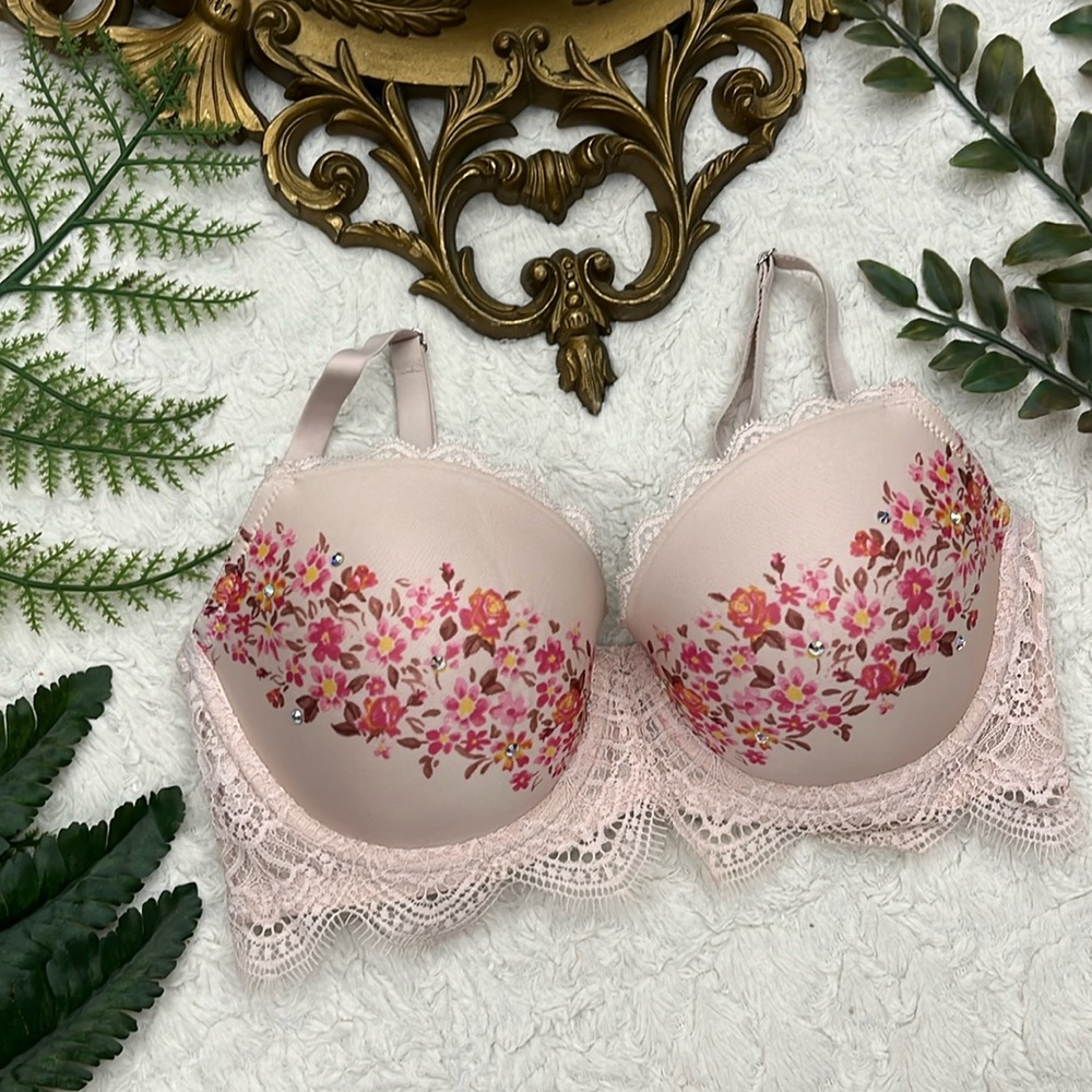 Victorias Secret Dream Angels Bra size 32 DD Rhinestones